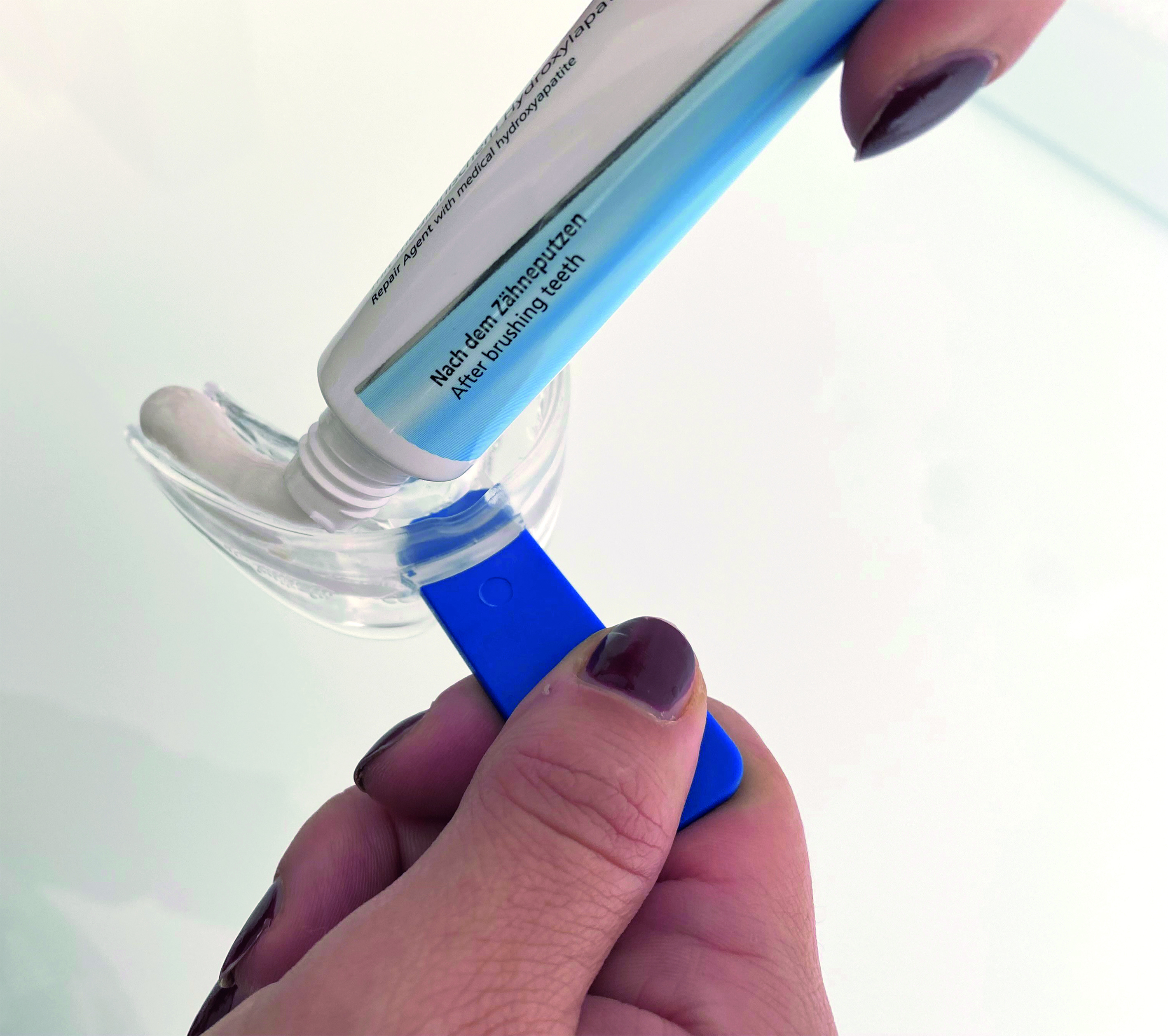 Aparelho de correção dentária de uma peça